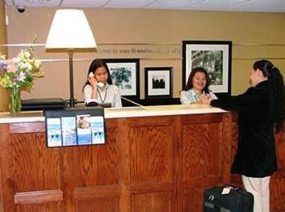 фото отеля Hampton Inn Daly City