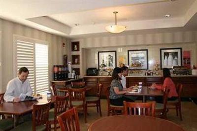 фото отеля Hampton Inn Daly City