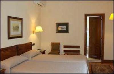 фото отеля Hernan Cortes Hotel