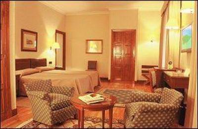 фото отеля Hernan Cortes Hotel