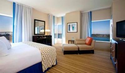 фото отеля Hilton San Diego Bayfront