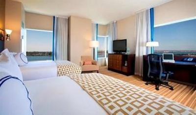 фото отеля Hilton San Diego Bayfront