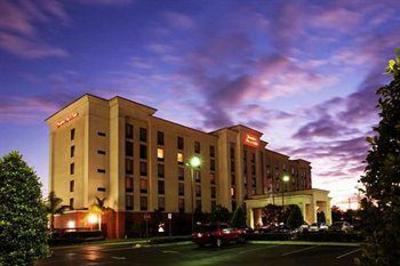 фото отеля Hampton Inn & Suites Orlando International Drive North