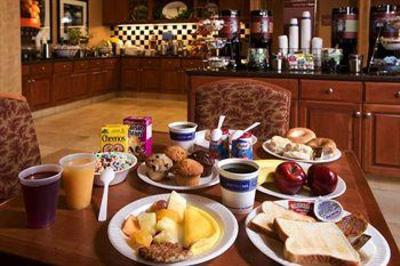фото отеля Hampton Inn & Suites Orlando International Drive North