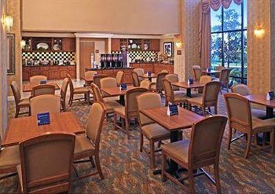 фото отеля Hampton Inn & Suites Orlando International Drive North