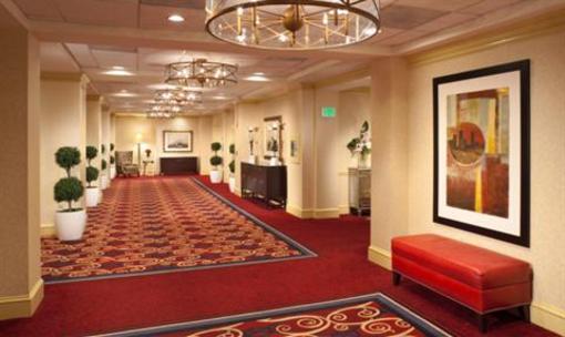 фото отеля Hamilton Crowne Plaza Hotel