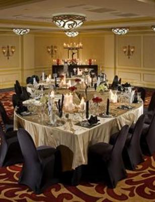 фото отеля Hamilton Crowne Plaza Hotel