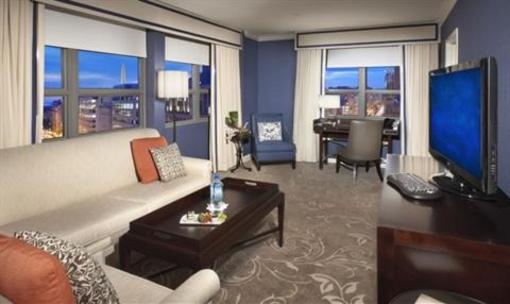 фото отеля Hamilton Crowne Plaza Hotel