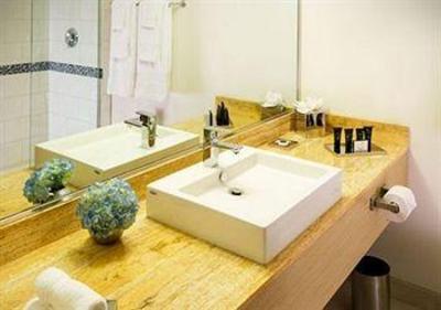 фото отеля Downtown Grand, an Ascend Hotel Collection Member