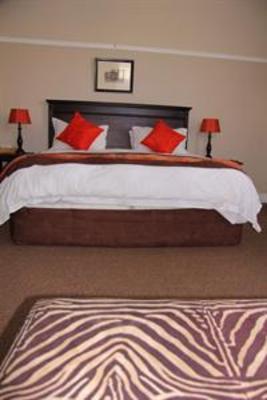 фото отеля Hampton Court Guest Lodge