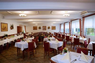 фото отеля Parkhotel Zur Klause Bad Hall
