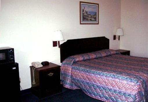 фото отеля American Inn and Suites White Hall