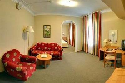 фото отеля Oktiabrskaya Hotel Ligovskiy