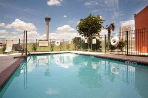 фото отеля Staybridge Suites San Antonio Sunset Station