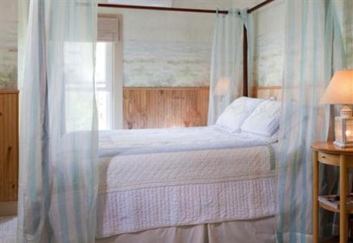 фото отеля Blueberry Cove Inn