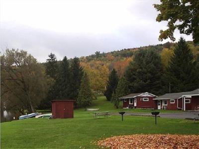 фото отеля Red Carpet Inn Oneonta (New York)