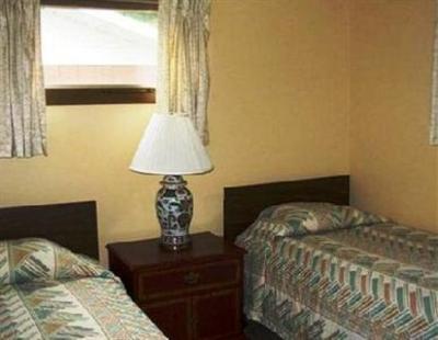 фото отеля Red Carpet Inn Oneonta (New York)