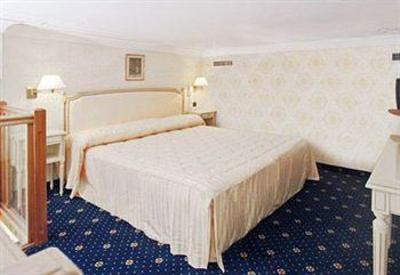 фото отеля Golden Tulip Cannes Hotel De Paris