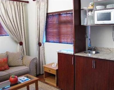фото отеля Mooiplaas Guesthouse Oudtshoorn