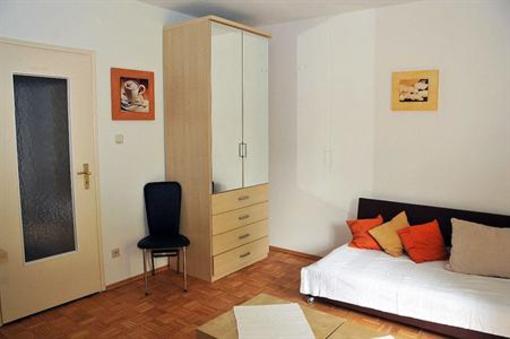 фото отеля Dayroom24 Munchen City