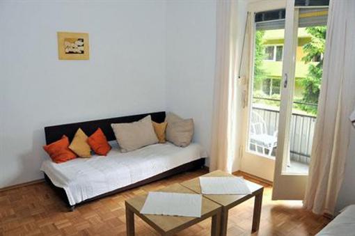 фото отеля Dayroom24 Munchen City