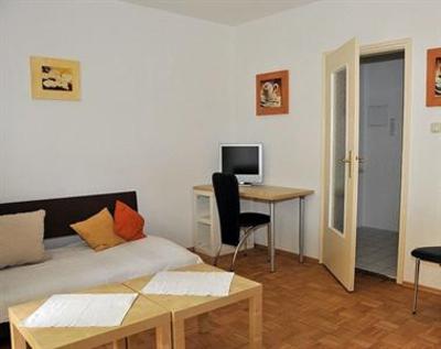 фото отеля Dayroom24 Munchen City