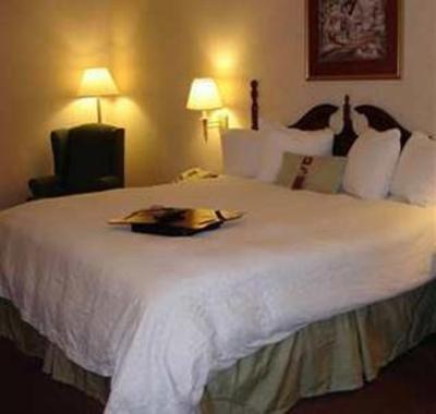 фото отеля Hampton Inn Newcomerstown