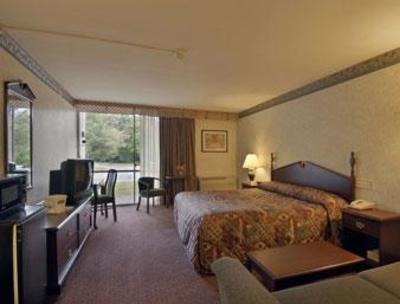 фото отеля Howard Johnson Express Vernon