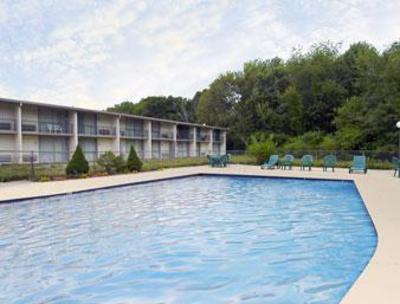 фото отеля Howard Johnson Express Vernon
