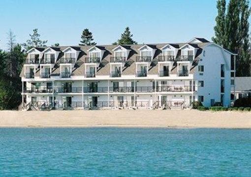 фото отеля Quality Inn And Suites Beachfront Cheboygan
