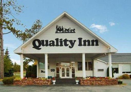 фото отеля Quality Inn And Suites Beachfront Cheboygan
