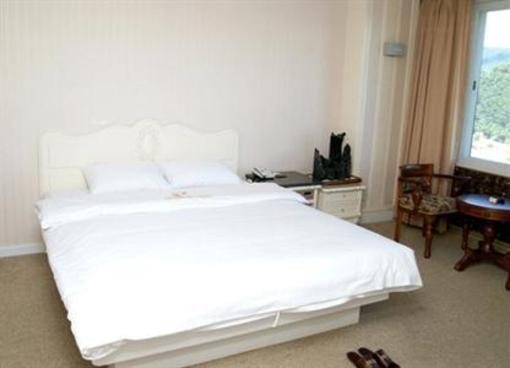 фото отеля Bears Tourist Hotel