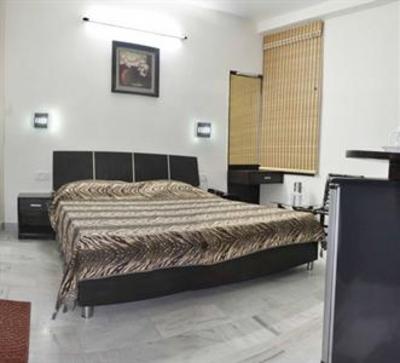фото отеля Hotel Akaal Residency