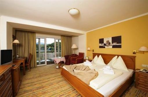 фото отеля Golf Und Strandhotel Sonne Sankt Kanzian am Klopeiner See