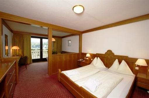 фото отеля Golf Und Strandhotel Sonne Sankt Kanzian am Klopeiner See