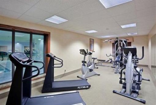 фото отеля Holiday Inn Express Hotel & Suites Concordia US 81