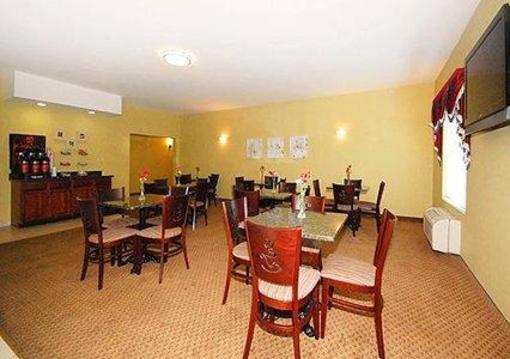 фото отеля Quality Suites Stratford