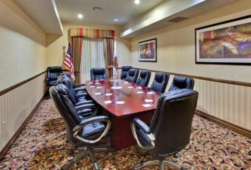 фото отеля Holiday Inn Express Hotel & Suites Beaumont-Oak Valley