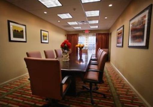 фото отеля Holiday Inn Express Schereville North