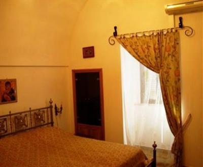фото отеля Maseria S.D. di Manchisi Bed and Breakfast Monopoli