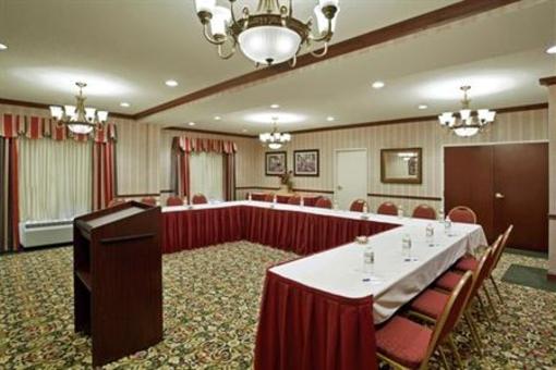 фото отеля Holiday Inn Express Hotel & Suites West Middlesex