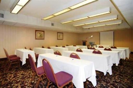 фото отеля Comfort Inn & Suites Taylor (Michigan)