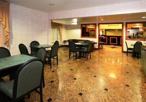 фото отеля Comfort Inn & Suites Taylor (Michigan)