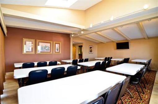 фото отеля BEST WESTERN Coach House Inn