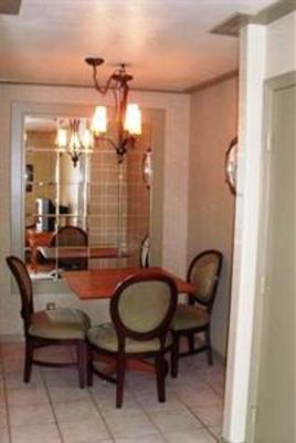 фото отеля Emerald Suites Cameron