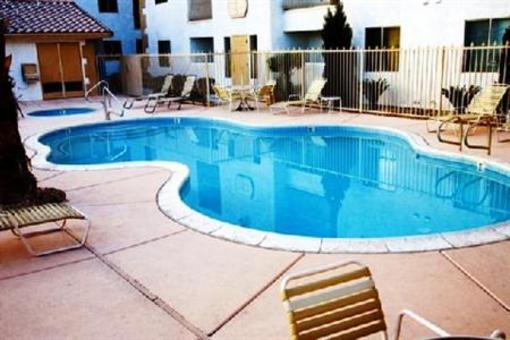 фото отеля Emerald Suites Cameron