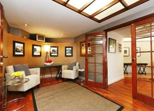 фото отеля Bentley Suites