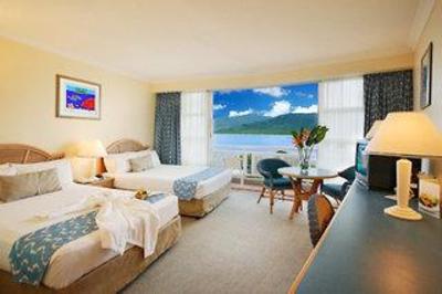 фото отеля Holiday Inn Cairns