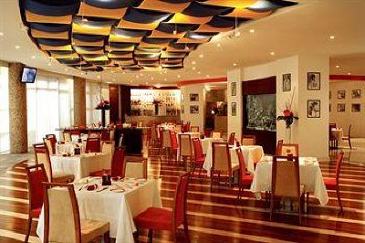 фото отеля Sheraton Suites Santa Fe Mexico City