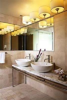 фото отеля Sheraton Suites Santa Fe Mexico City